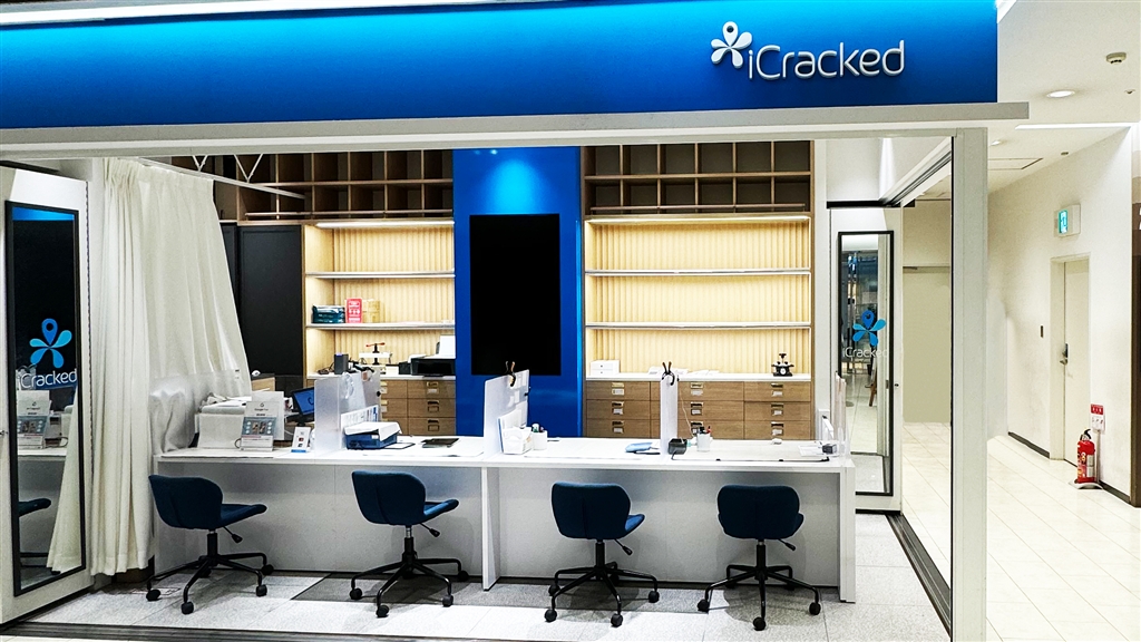 iCracked Store 秋葉原
