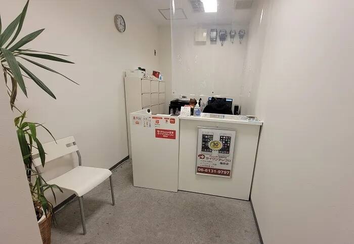 iPhone修理ダイワンテレコム 梅田店